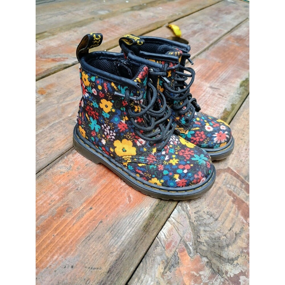 Dr. Martens Wanderflora Brooklee Floral Boots Side Zip Girls Sz US 8 Child